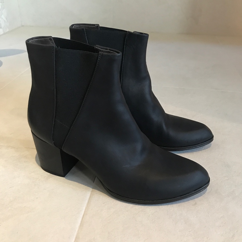 Coclico Obrey ankle boots
